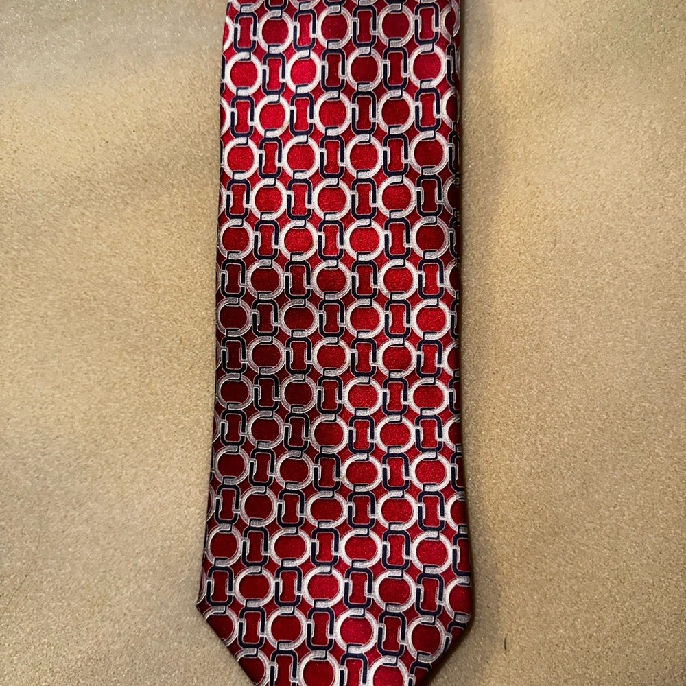 Red Geometric Patterned Tie